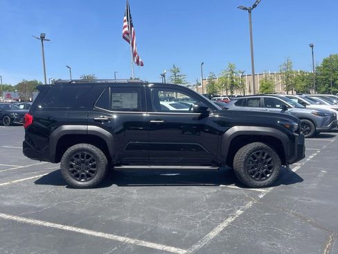 New 2026 Toyota 4Runner SR5 image 2