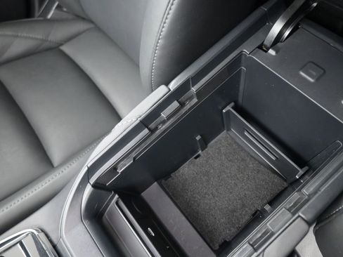 Used 2024 MAZDA CX-30 AWD 2.5 S w/ Preferred Package image 4