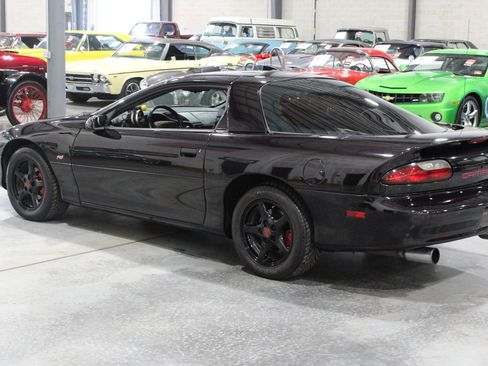Used 1995 Chevrolet Camaro Z28 RWD image 14