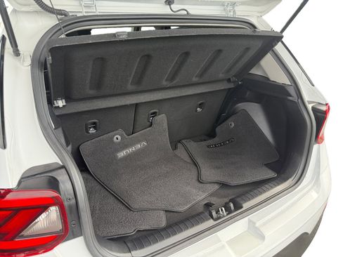 Used 2020 Hyundai Venue SEL image 12