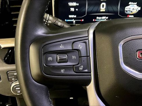 Used 2026 GMC Sierra 1500 SLT AWD/4WD image 21