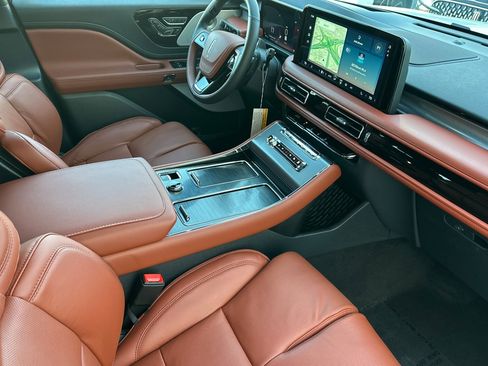 New 2026 Lincoln Aviator Reserve image 16