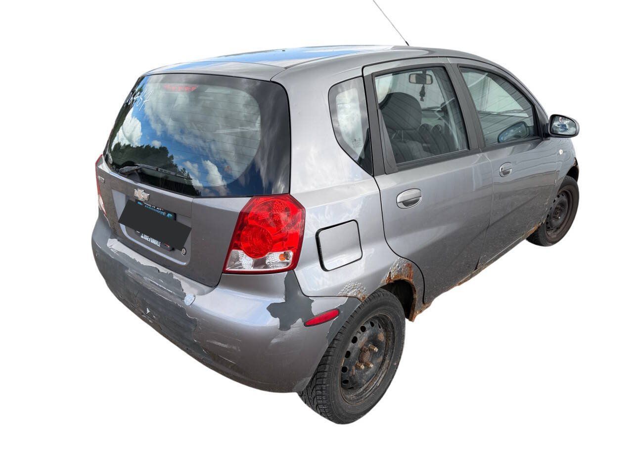 Used 2008 Chevrolet Aveo5 FWD image 5
