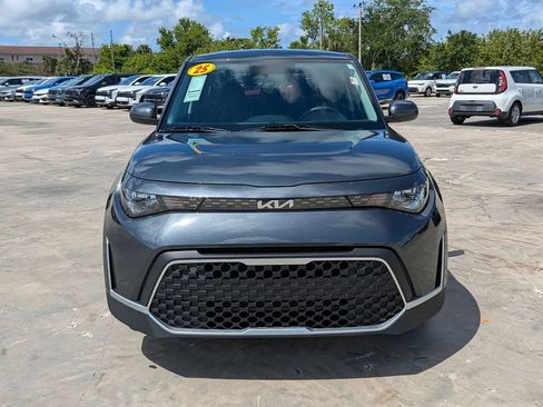 Certified 2025 Kia Soul LX FWD image 3