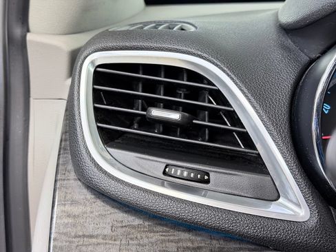 Used 2014 Buick Encore FWD image 36