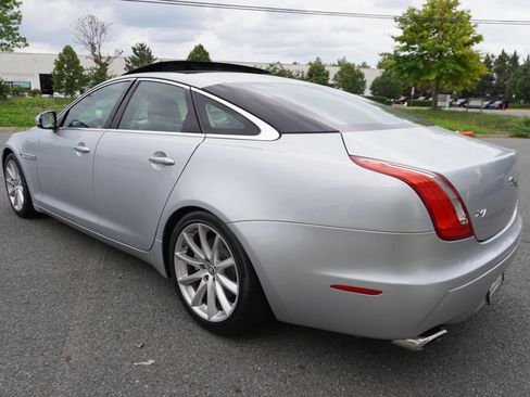 Used 2011 Jaguar XJ RWD image 5