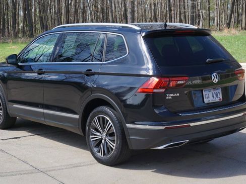 Used 2019 Volkswagen Tiguan SEL image 3