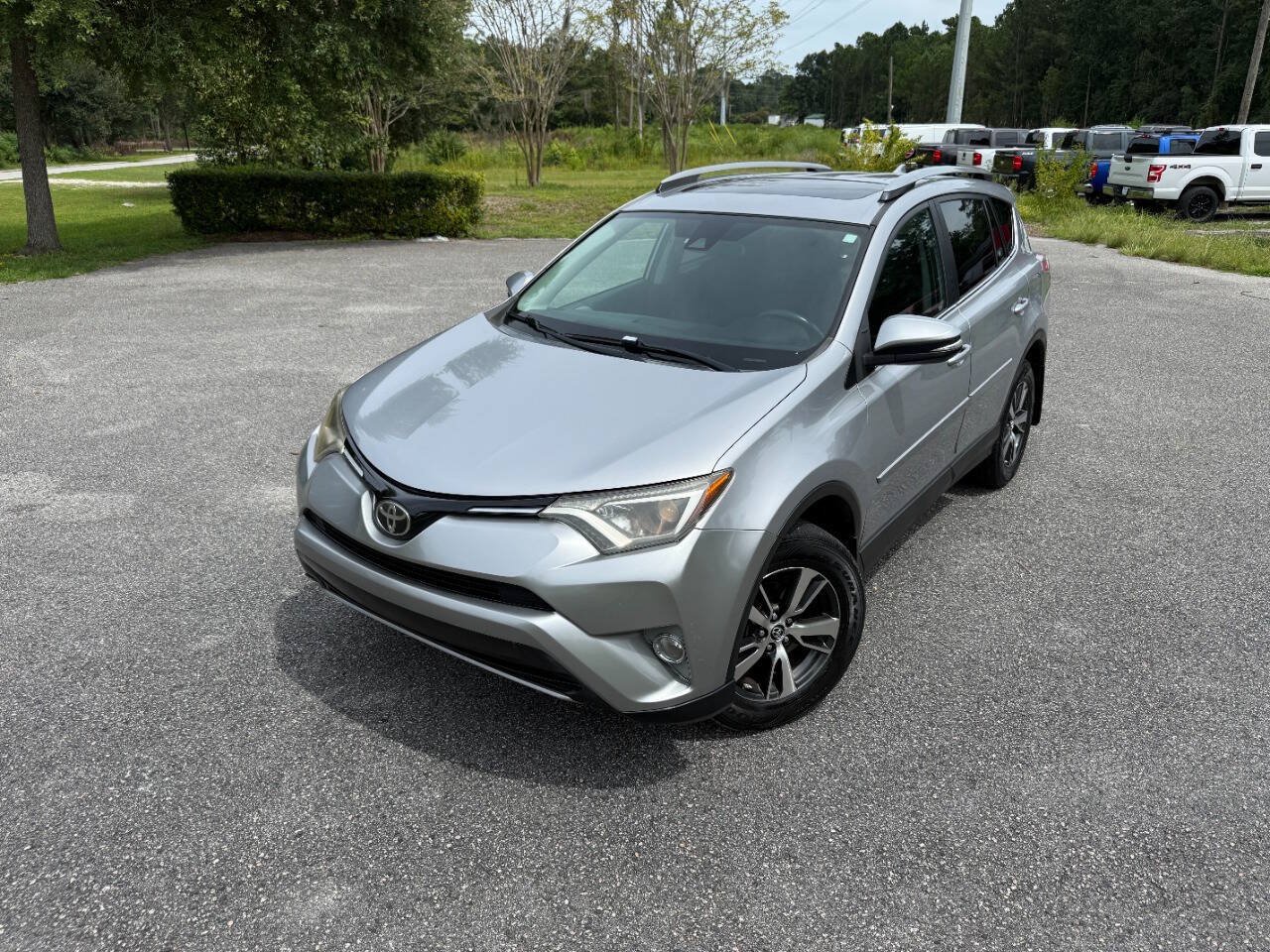 Used 2017 Toyota RAV4 XLE w/ Plus Extra Value Package AWD/4WD image 28