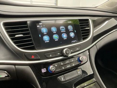 Used 2019 Buick LaCrosse Essence image 10