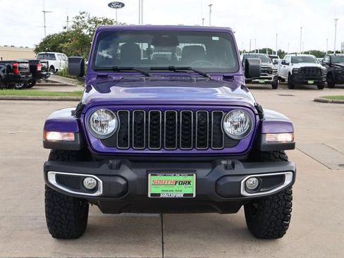 Used 2026 Jeep Gladiator Sport AWD/4WD image 2