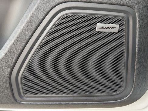 Certified 2021 Porsche Macan image 14