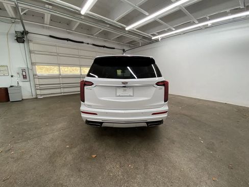 Used 2020 Cadillac XT6 Premium Luxury w/ Platinum Package image 5