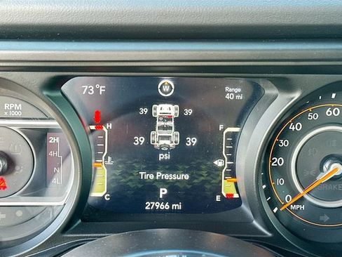 Used 2024 Jeep Wrangler Unlimited Sahara AWD/4WD image 13