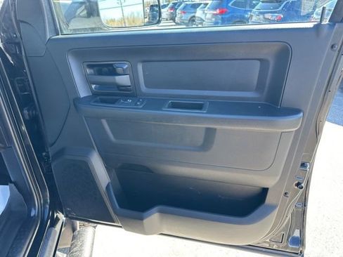 Used 2022 RAM 2500 Tradesman w/ Chrome Appearance Group AWD/4WD image 11