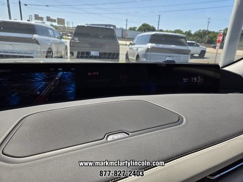 New 2026 Lincoln Navigator Premiere AWD/4WD image 21