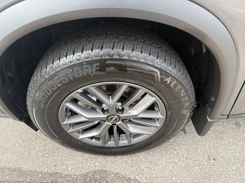 Used 2025 Nissan Rogue S FWD image 7