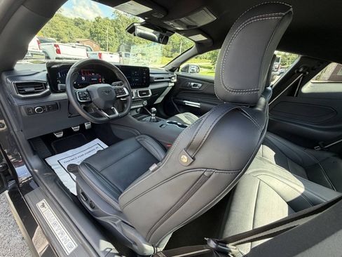 Used 2024 Ford Mustang GT Premium RWD image 15