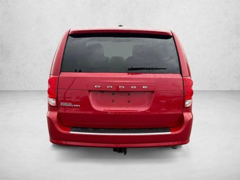 Used 2016 Dodge Grand Caravan SE FWD image 5