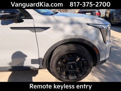 Certified 2024 Kia Sorento SX Prestige image 11