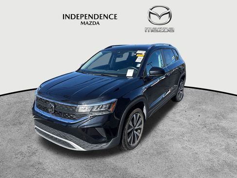 Used 2024 Volkswagen Taos SE image 6