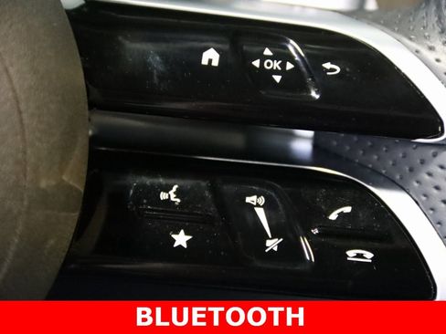 Used 2025 Mercedes-Benz GLC 300 4MATIC Coupe image 18