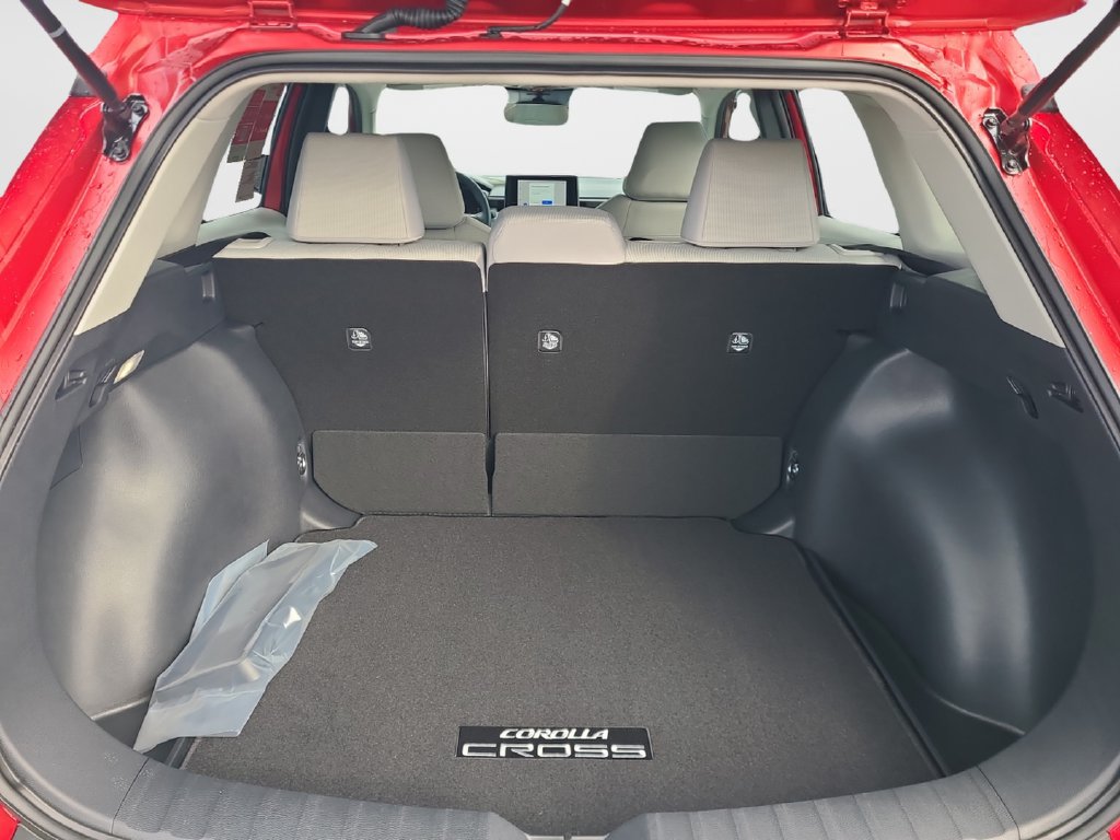 New 2026 Toyota Corolla Cross LE FWD image 9