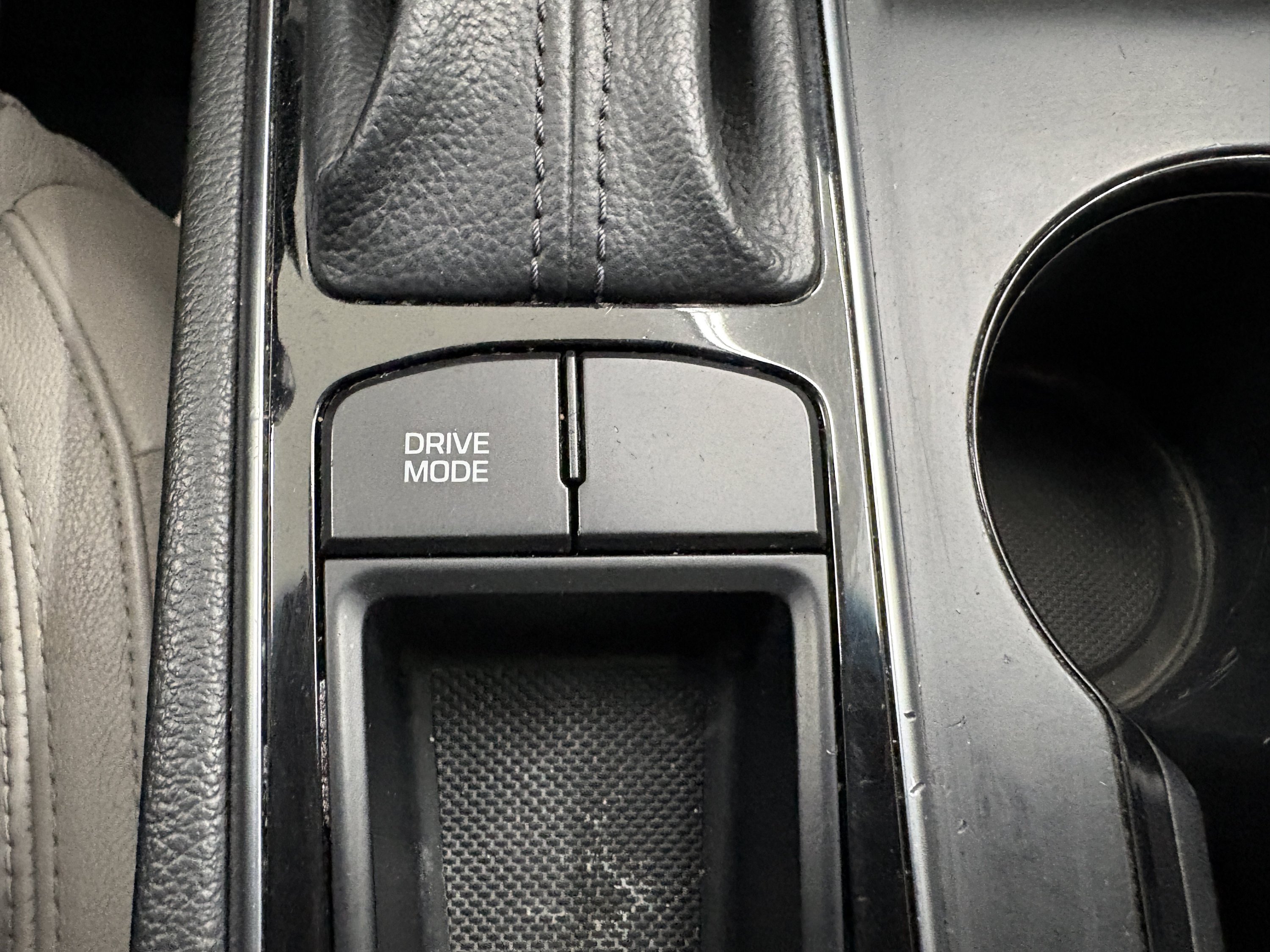 Used 2015 Hyundai Sonata Limited w/ Option Group 05 FWD image 19