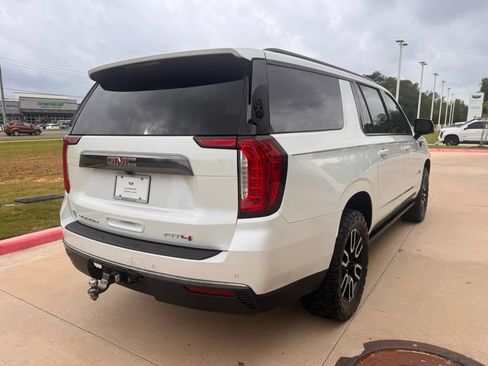 Used 2024 GMC Yukon XL AT4 w/ AT4 Premium Plus Package AWD/4WD image 6