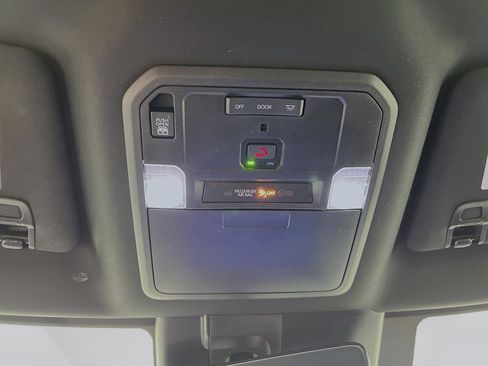 Used 2025 Toyota Tundra Limited w/ TRD Off-Road Package image 21