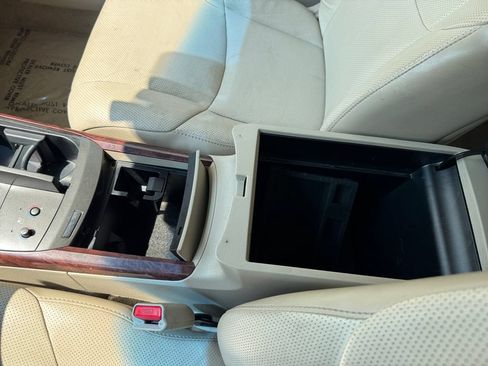 Used 2012 Toyota Avalon Limited FWD image 27