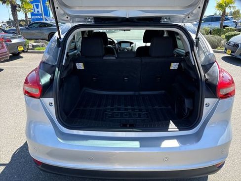 Used 2018 Ford Focus SEL FWD image 12