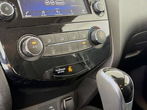 Used 2021 Nissan Rogue Sport S FWD image 19