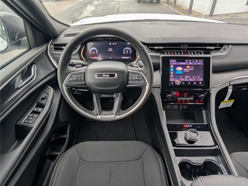 New 2026 Jeep Grand Cherokee Laredo X AWD/4WD image 12