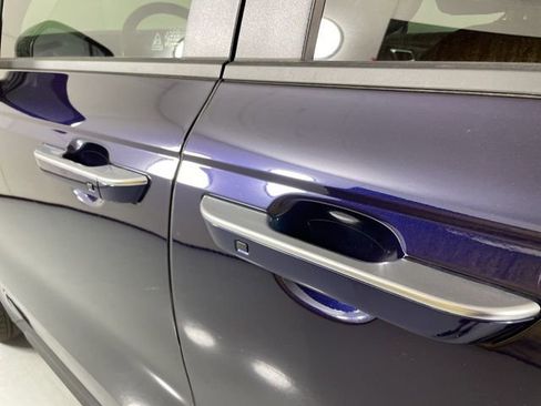 New 2026 Kia Carnival EX image 13