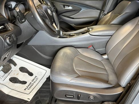 Used 2019 Buick Envision Essence image 19