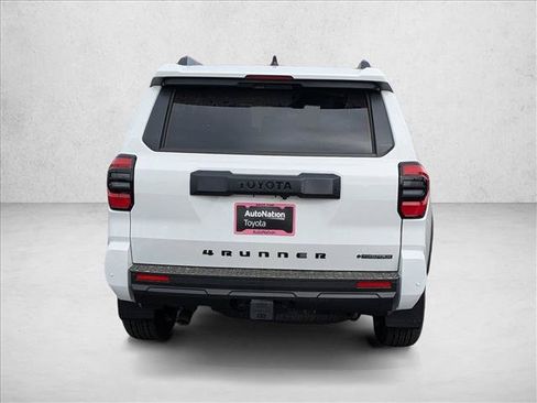 Certified 2026 Toyota 4Runner TRD Off-Road AWD/4WD image 8
