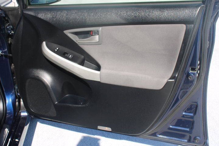 Used 2014 Toyota Prius Three FWD image 15