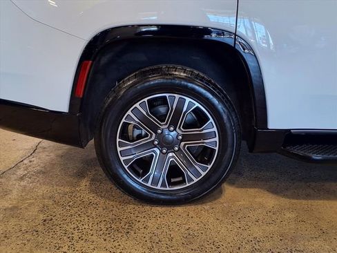 Used 2024 Jeep Wagoneer Series II AWD/4WD image 10
