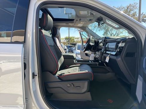 Used 2026 Ford F250 Lariat w/ Black Appearance Package image 25