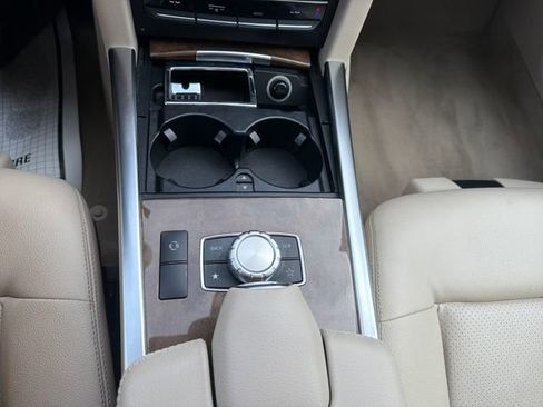 Used 2014 Mercedes-Benz E 350 4MATIC Sedan image 30