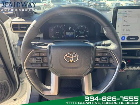 Used 2025 Toyota 4Runner Limited image 17