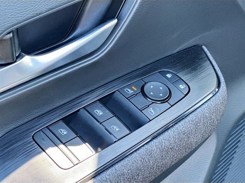 New 2026 Nissan Kicks SV w/ SV Premium Package image 8