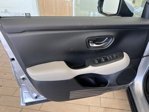 New 2025 Honda HR-V LX image 13