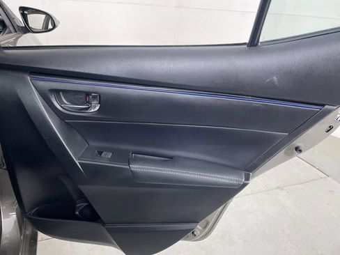 Used 2018 Toyota Corolla SE FWD image 20
