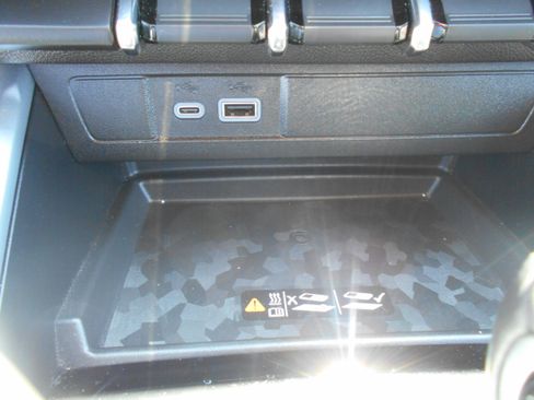 Used 2025 Chevrolet Colorado LT w/ LT Convenience Package AWD/4WD image 15