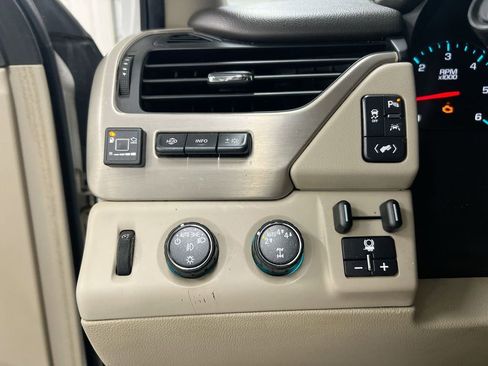 Used 2020 GMC Yukon XL Denali image 19