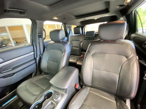 Used 2016 Ford Explorer Sport w/ Equipment Group 401A AWD/4WD image 14