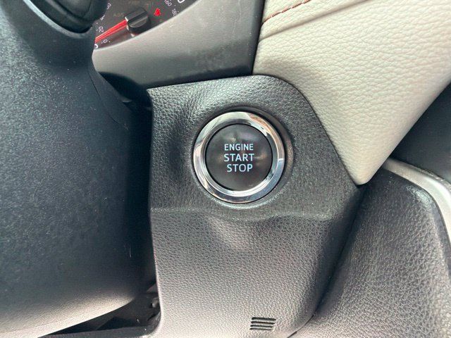 Used 2020 Toyota RAV4 XLE w/ Convenience Package AWD/4WD image 20