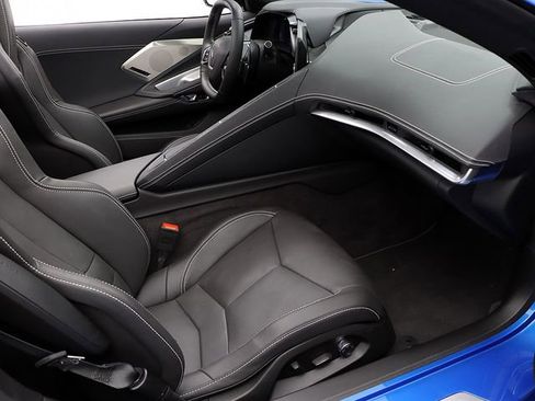 Used 2024 Chevrolet Corvette Stingray w/ Z51 Performance Package image 28