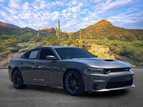 Used 2022 Dodge Charger Scat Pack w/ Plus Group RWD image 2